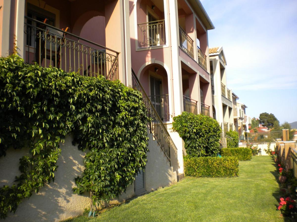 Garden Villas Agia Efimia Exterior photo